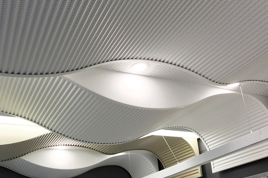 چالش‌ها و اصول نگهداری از سقف پس از نصب