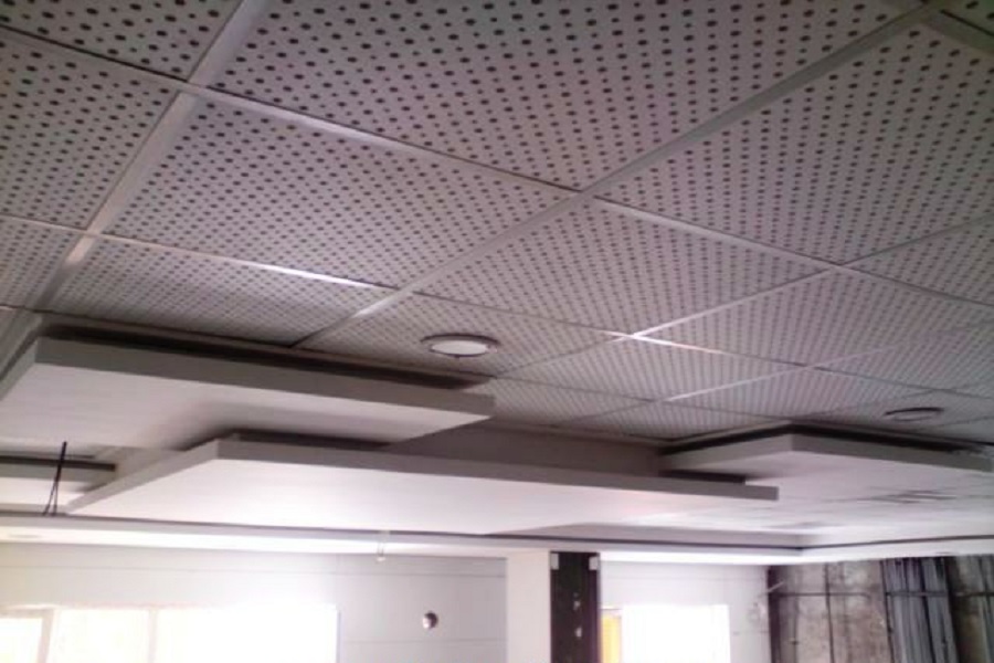 بررسی و آماده‌سازی سطح زیرین سقف